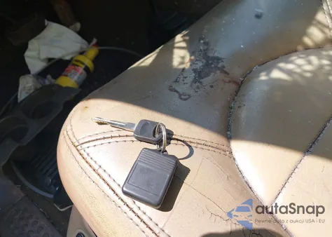 1999 Ford F250 Lariat/Xl/Xlt from USA, damaged, VIN 1FTNX21F6XEB76791